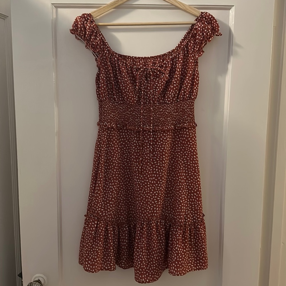 Dress with side zip closure